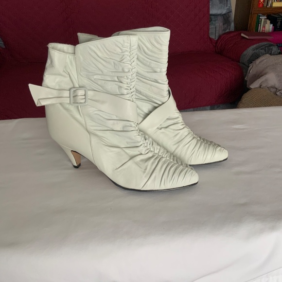 Leather boots - Picture 3 of 8